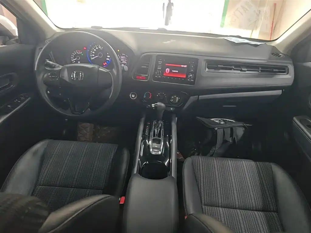 Honda Vezel 2017 — фото 10