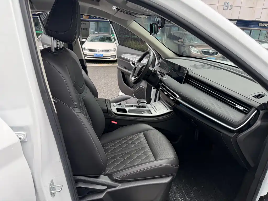 Jetour X70 PLUS 2024 — фото 13