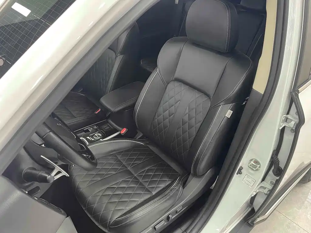 Mitsubishi Outlander 2021 — фото 14