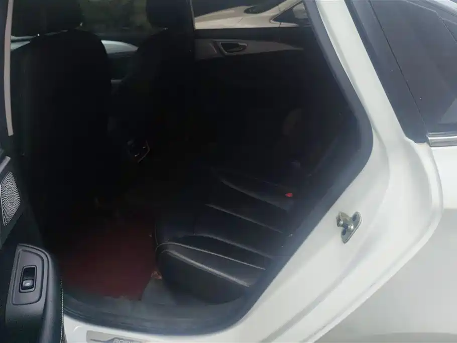 Roewe i6 MAX 2021 — фото 11