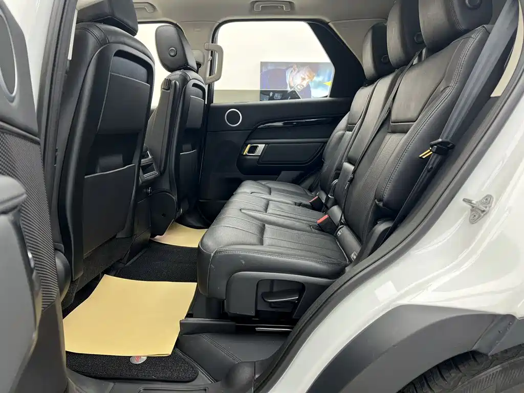 Land Rover Discovery 2018 — фото 26