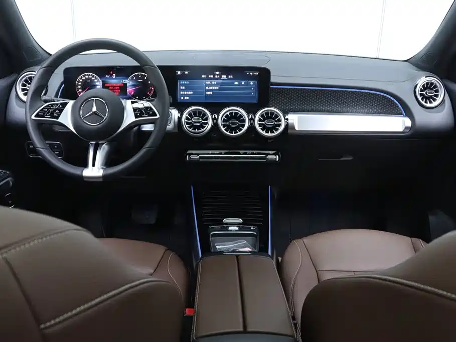 Mercedes-Benz GLB 2025 — фото 26