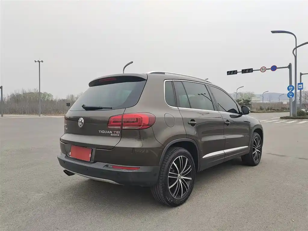 Volkswagen Tiguan 2015 — фото 11