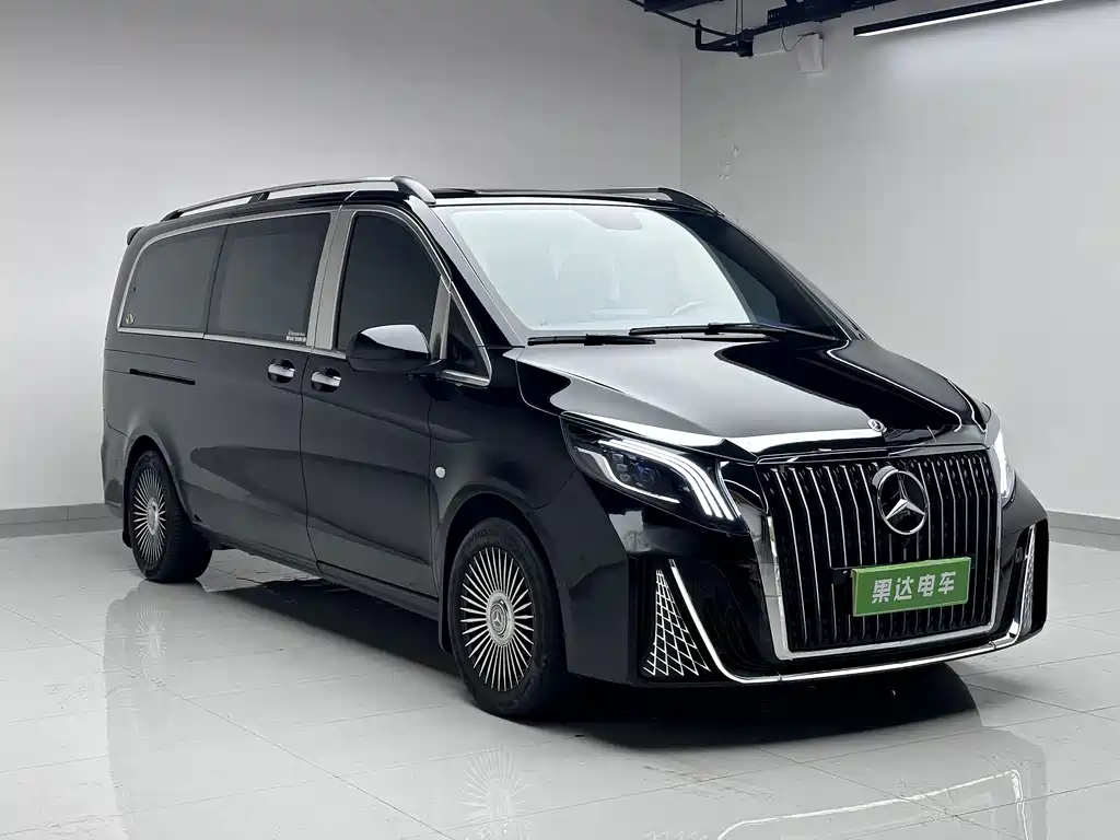 Mercedes-Benz Vito 2024 — фото 3