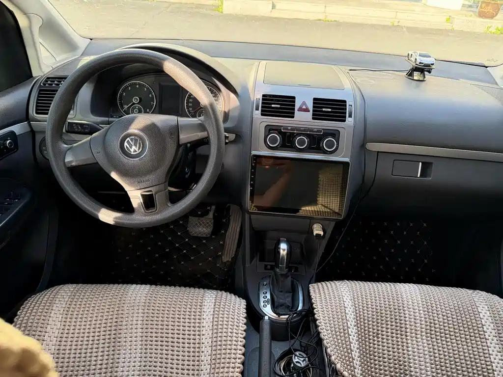 Volkswagen Touran 2014