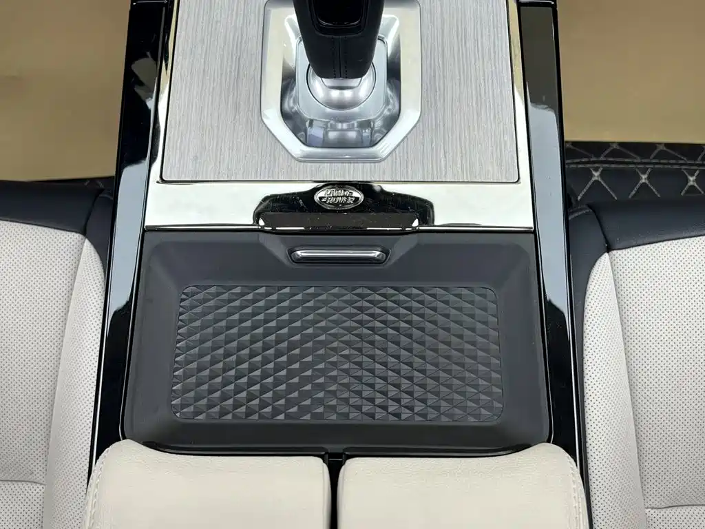 Land Rover Range Rover Evoque 2024 — фото 20