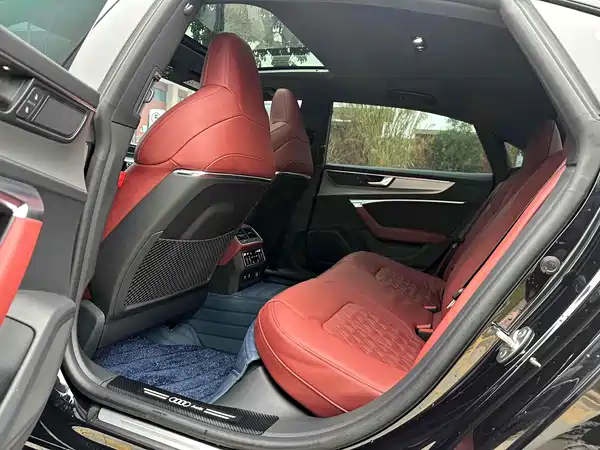 Audi A7L 2023