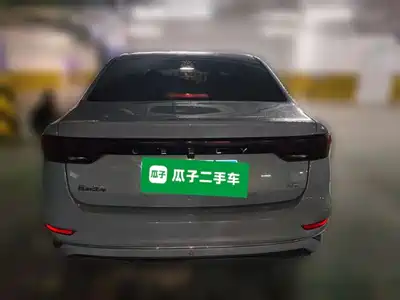 Geely Emgrand 2025