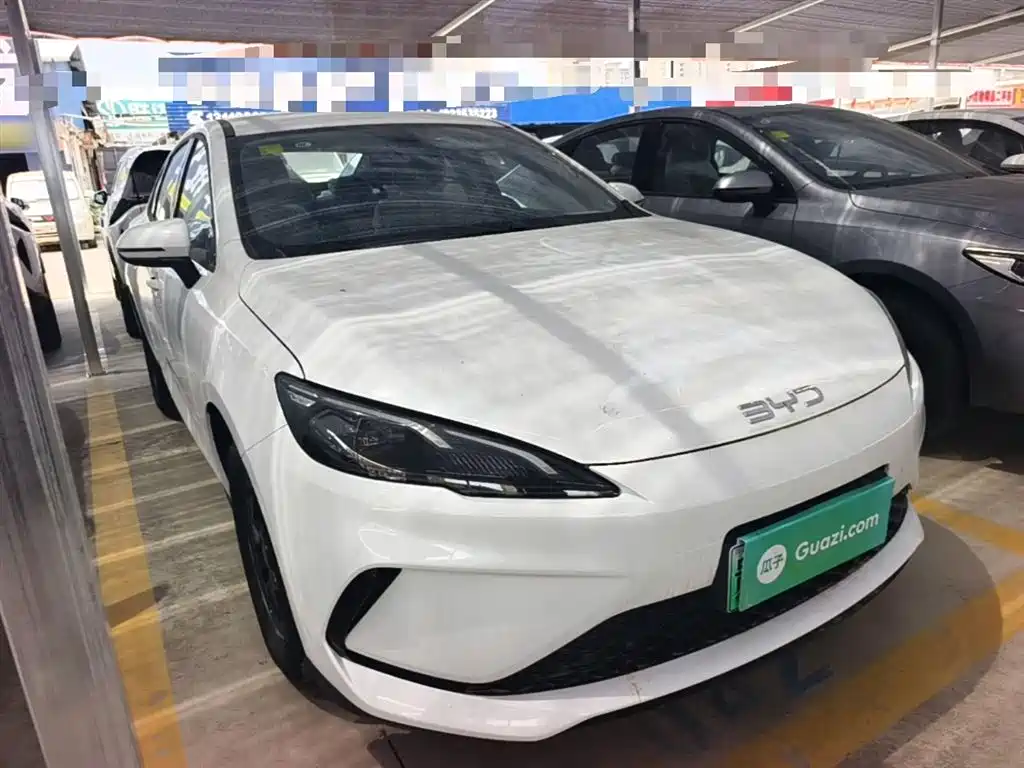 BYD Seal 05 DM-i 2026 — фото 4