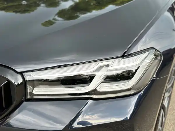 BMW 5 Series 2021