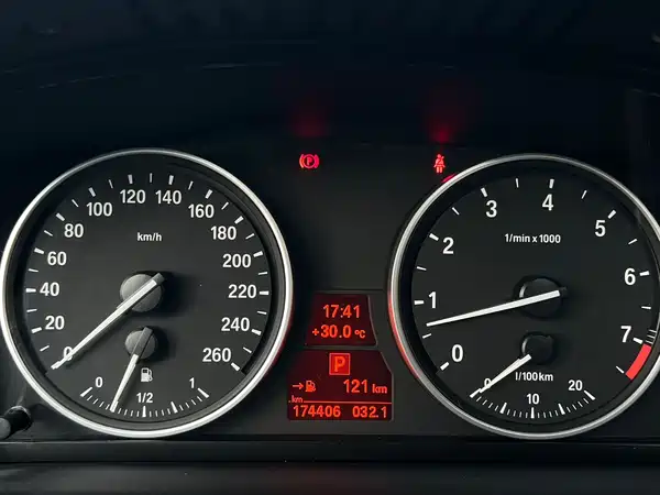 BMW X5 2011