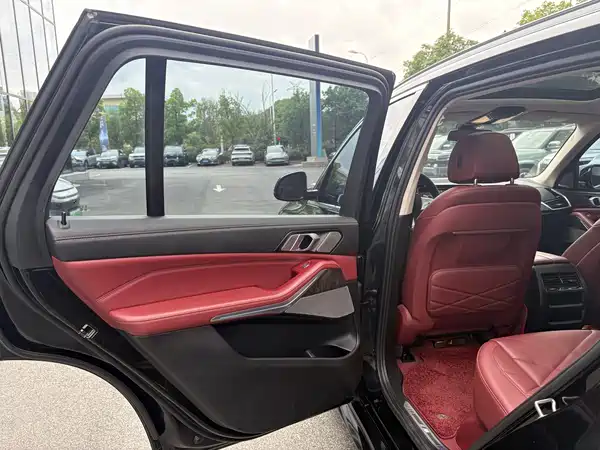 BMW X5 2023