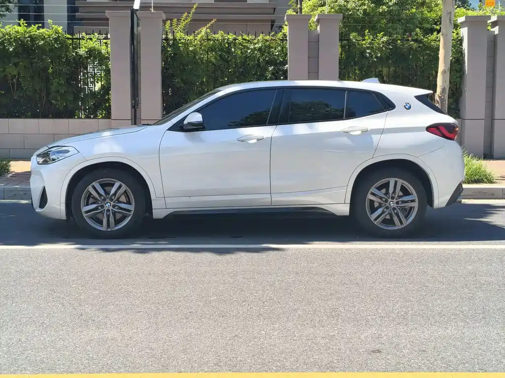 BMW X2 2022 — фото 4