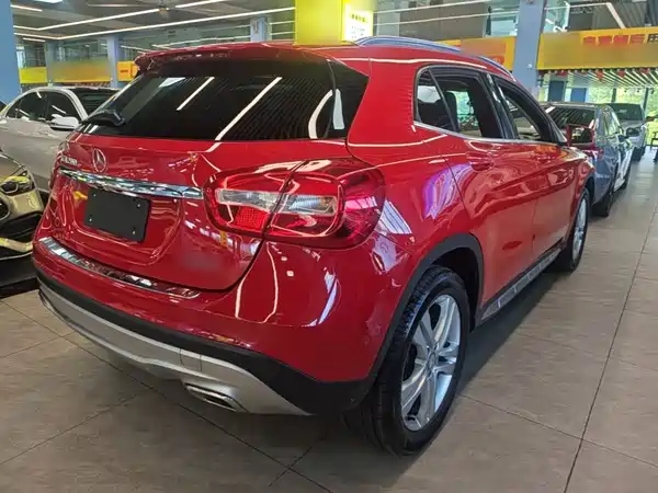 Mercedes-Benz GLA 2016