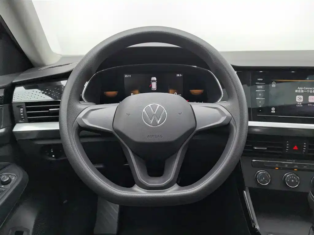 Volkswagen Passat 2022 — фото 11