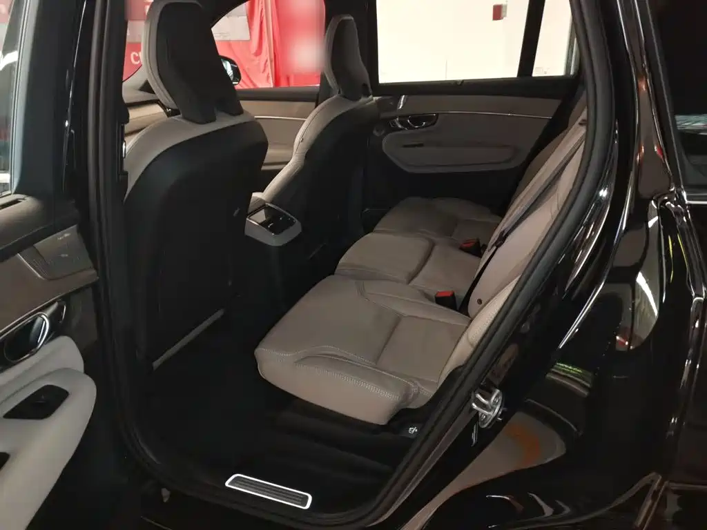Volvo XC90 PHEV 2025 — фото 13