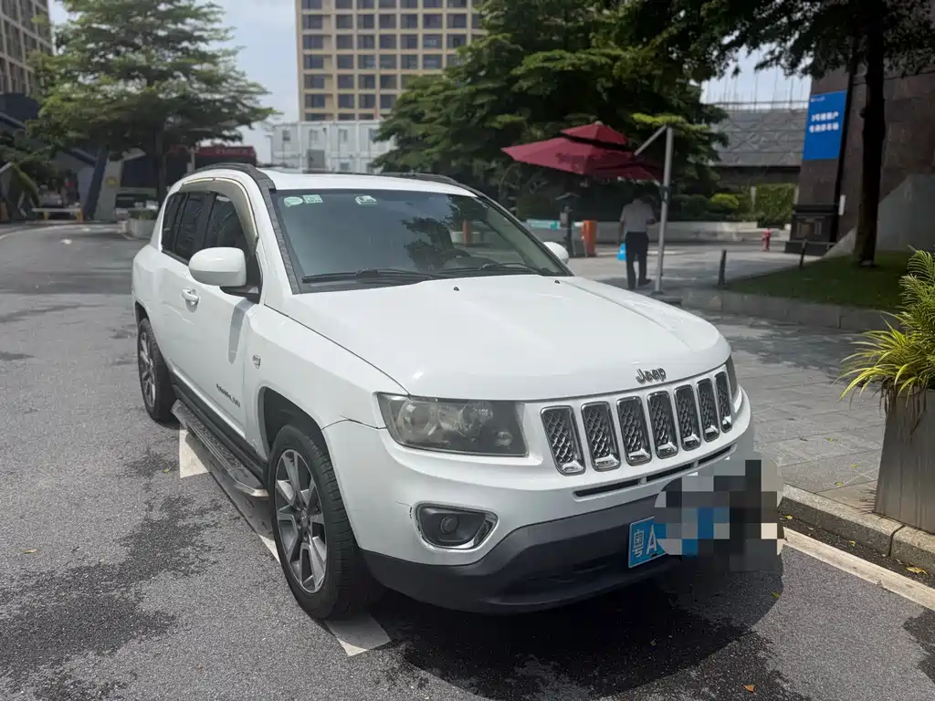 Jeep Compass 2014 — фото 4