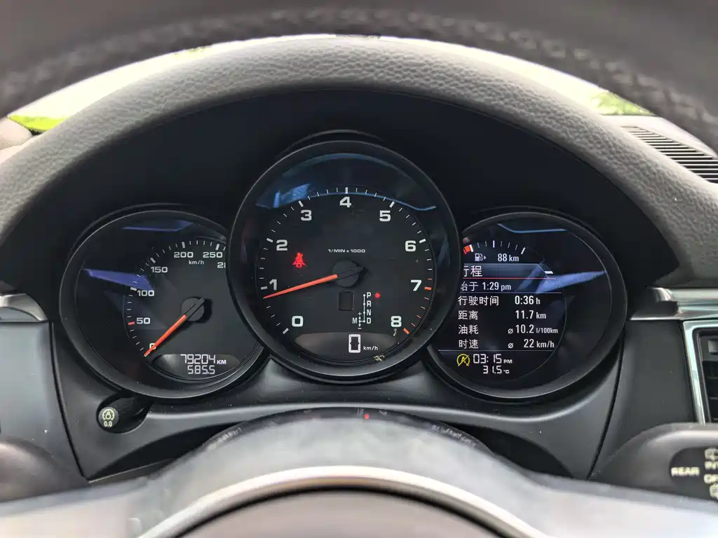 Porsche Macan 2018 — фото 12