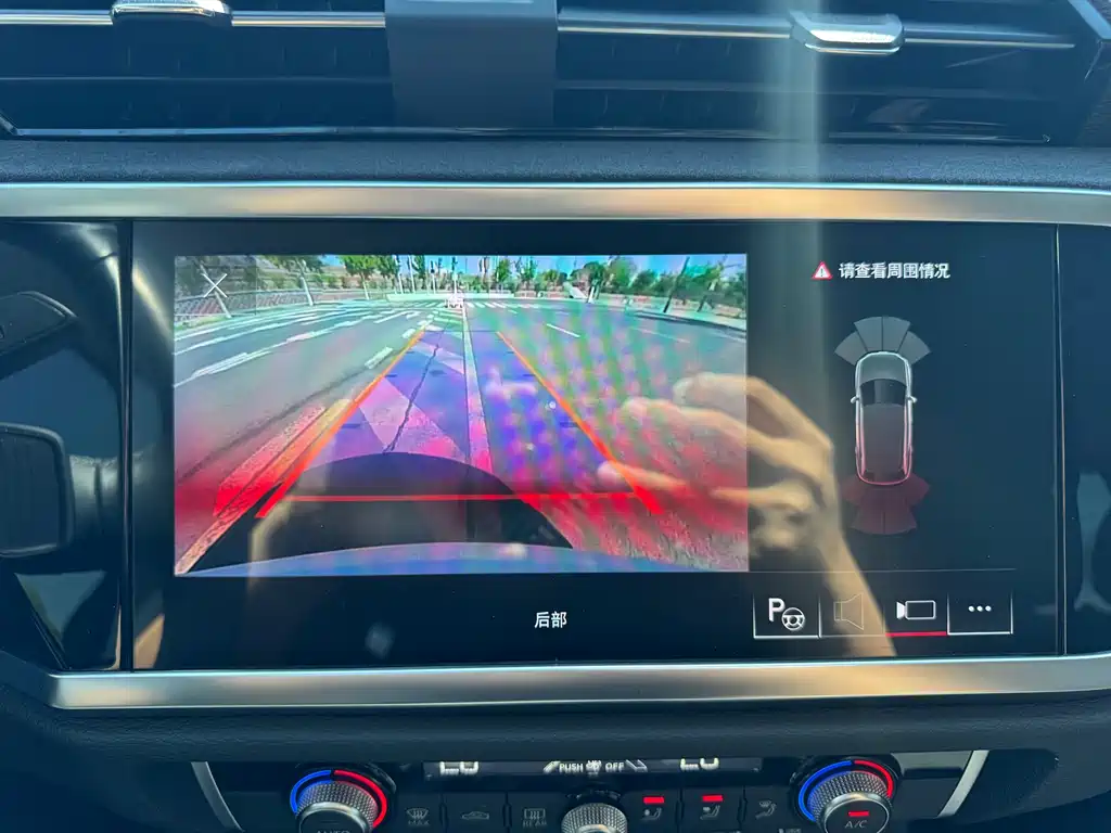 Audi Q3 2022 — фото 17
