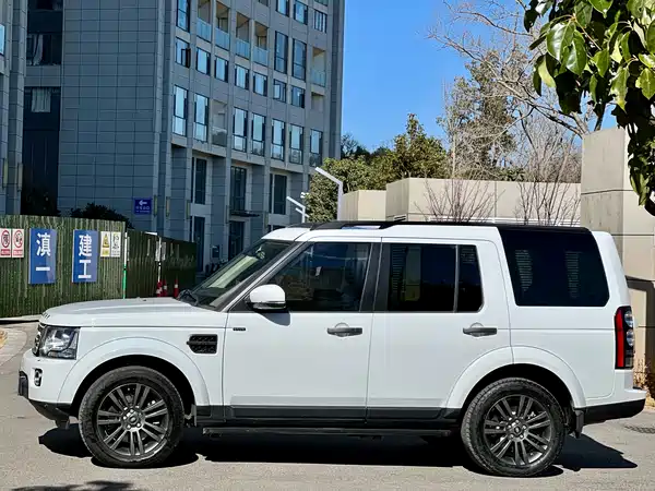 Land Rover Discovery 2015