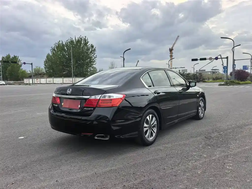 Honda Accord 2015 — фото 12