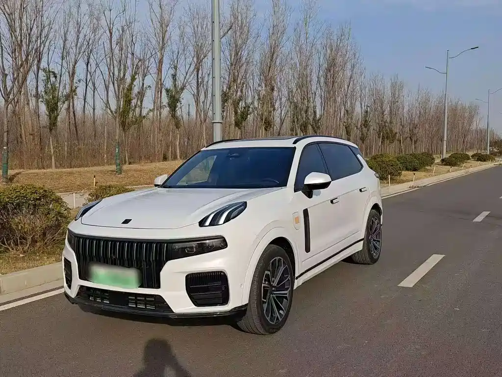 Lynk & Co 09 EM-P 2022