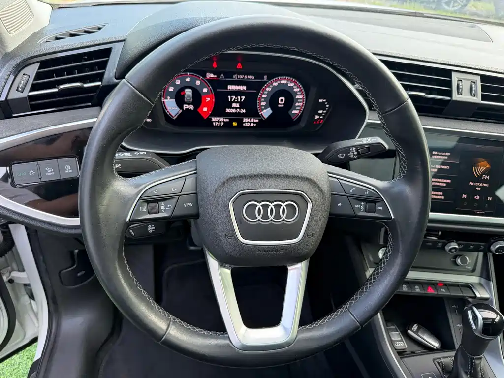 Audi Q3 2022 — фото 15