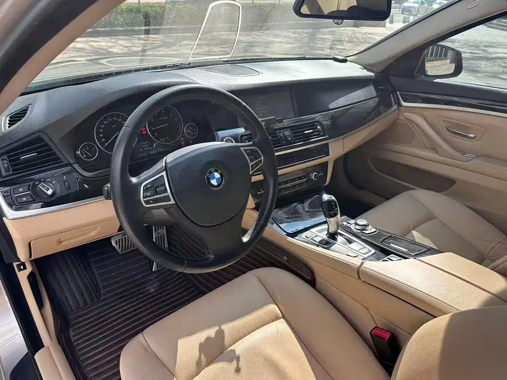 BMW 5 Series 2013 — фото 10