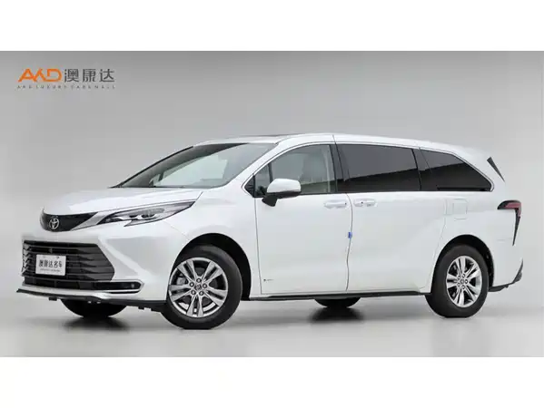 Toyota Sienna 2025
