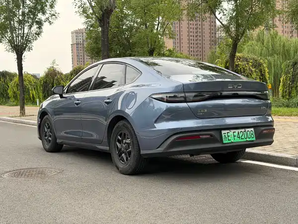 BYD Seal 05 DM-i 2025