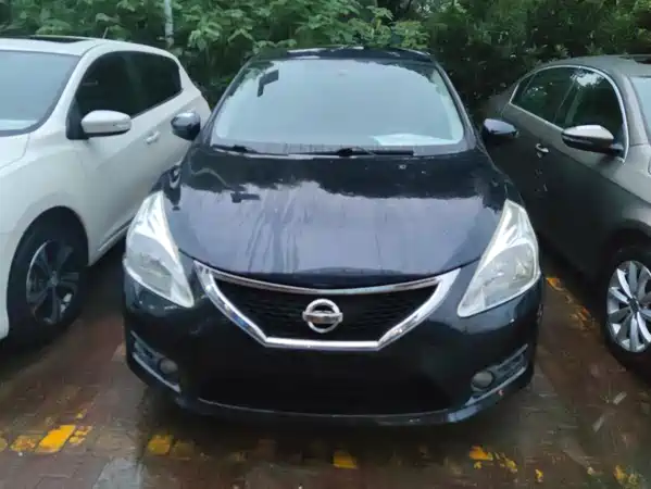 Nissan Tiida 2014