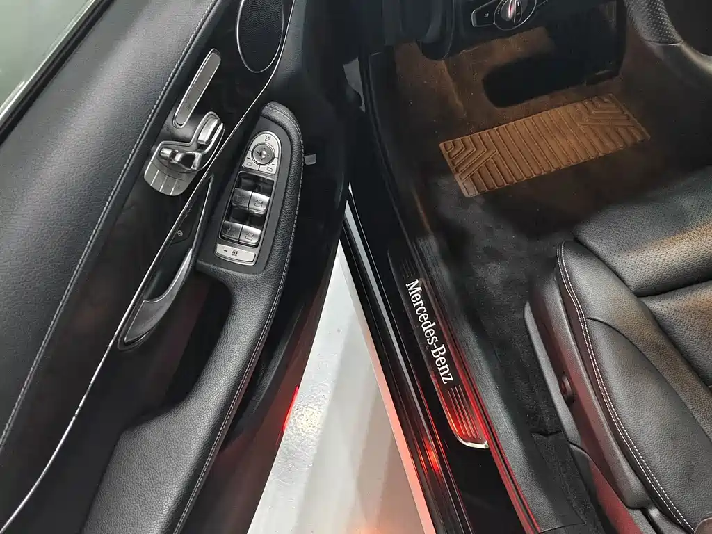 Mercedes-Benz C-Class 2020 — фото 4
