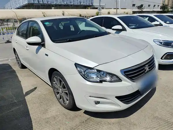 Peugeot 408 2015