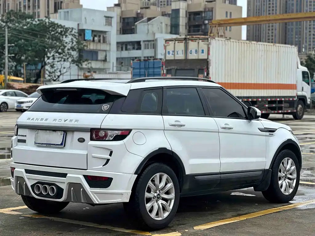 Land Rover Evoque 2015 — фото 16