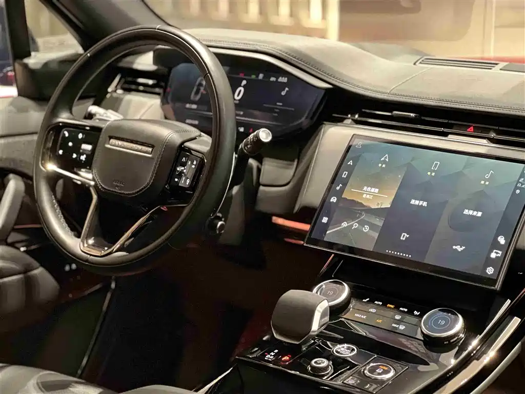 Land Rover Sport 2023 — фото 12