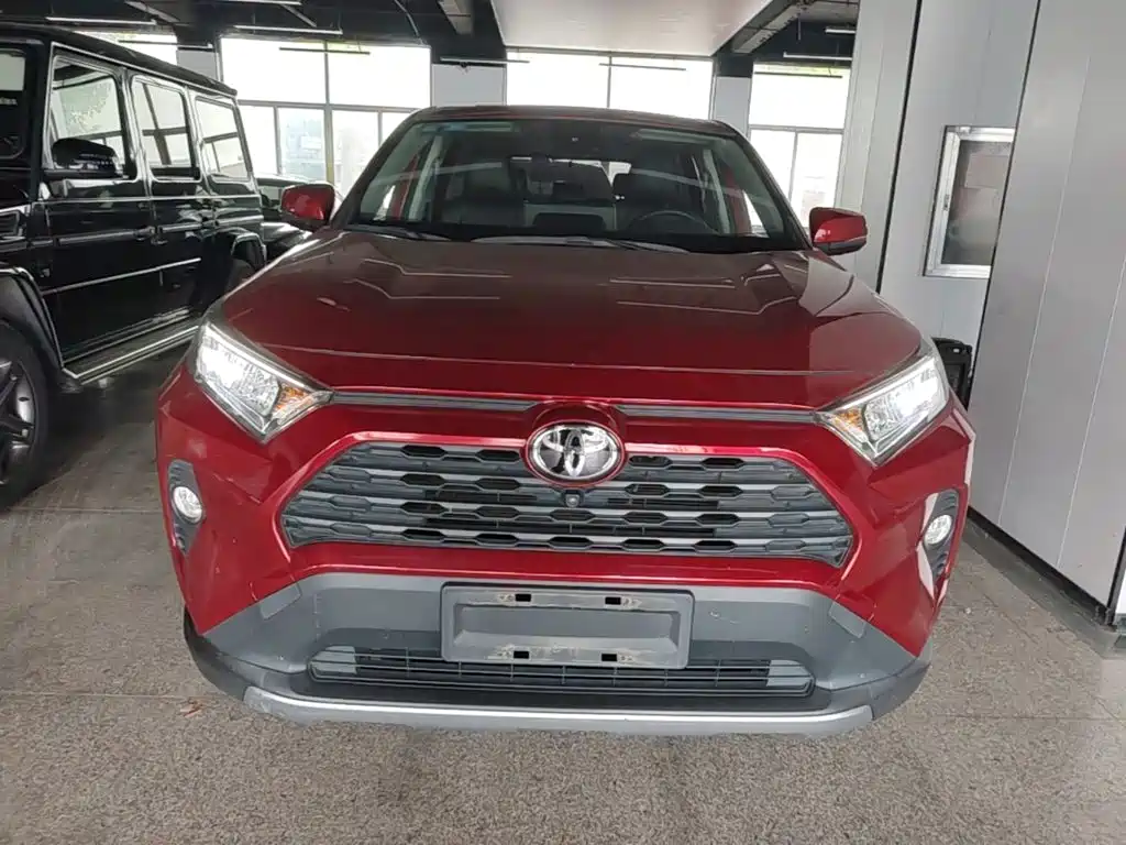 Toyota RAV4 2019 — фото 3