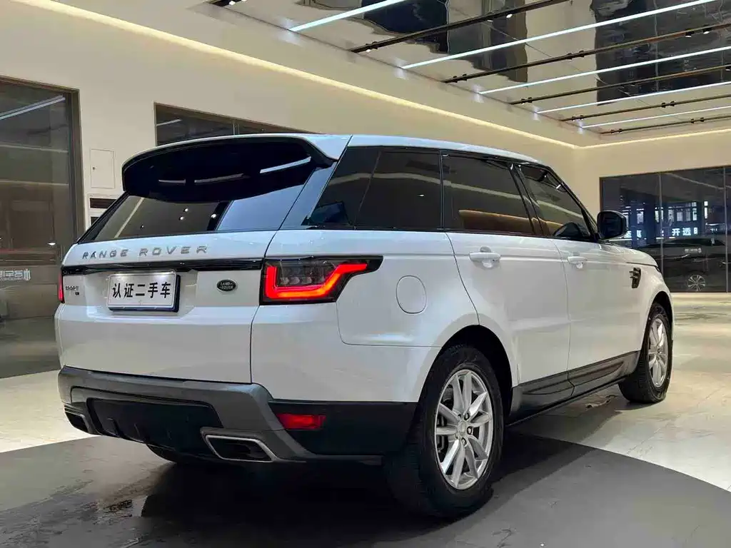 Land Rover Range Rover Sport 2020 — фото 19