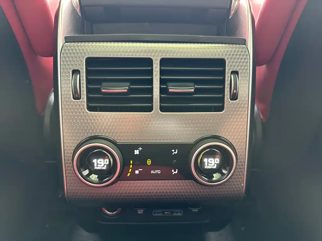 Land Rover Sport 2021 — фото 18