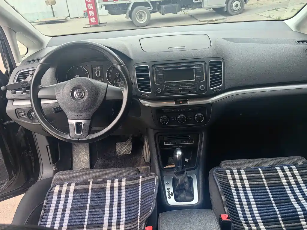 Volkswagen Sharan 2016 — фото 11