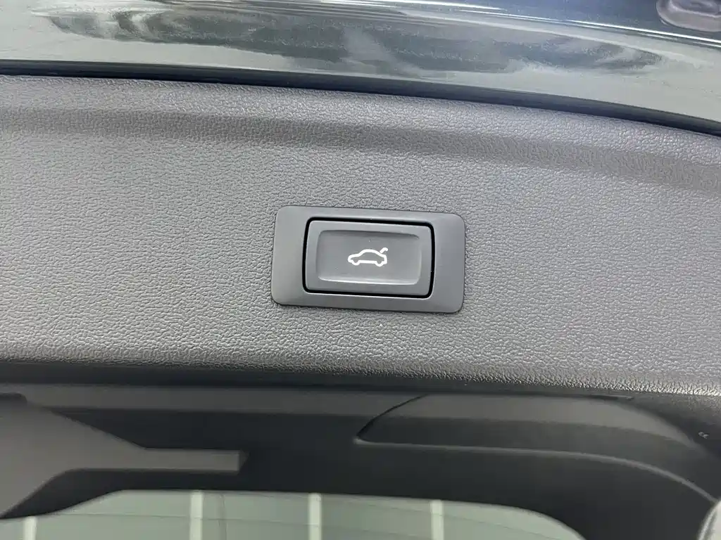 Audi A3 2022 — фото 23