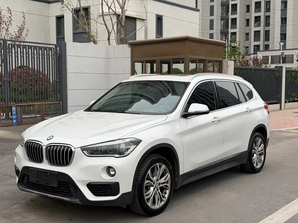 BMW X1 2019 — фото 1