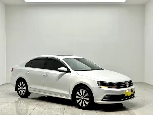 Volkswagen Sagitar 2018