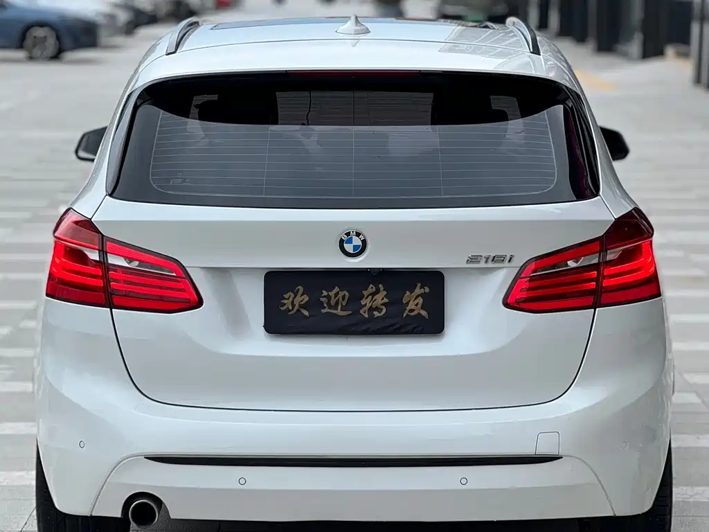 BMW 2 Series Active Tourer 2018 — фото 11