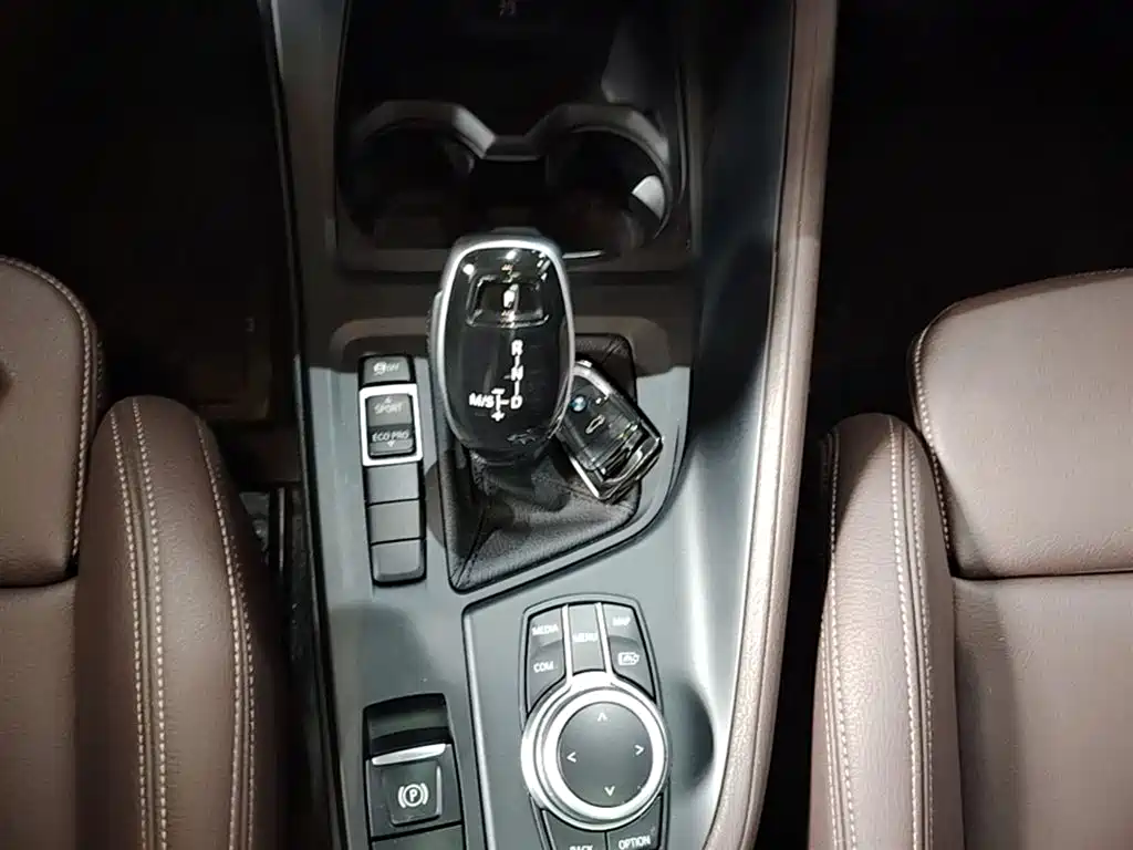 BMW X1 2022 — фото 14