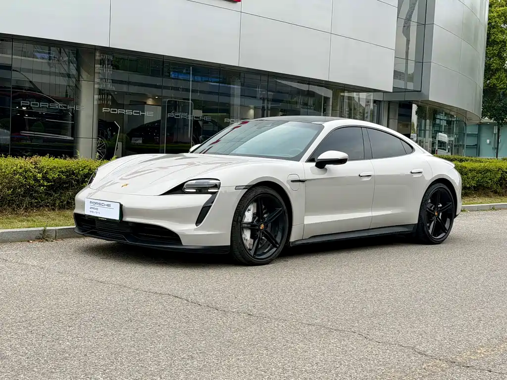 Porsche Taycan 2020 — фото 15