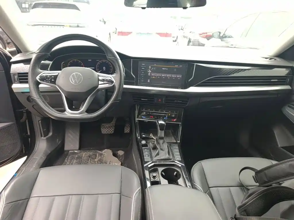 Volkswagen Passat 2023 — фото 10