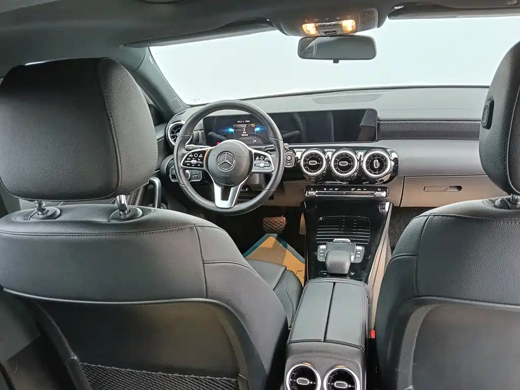 Mercedes-Benz A-Class 2023 — фото 9