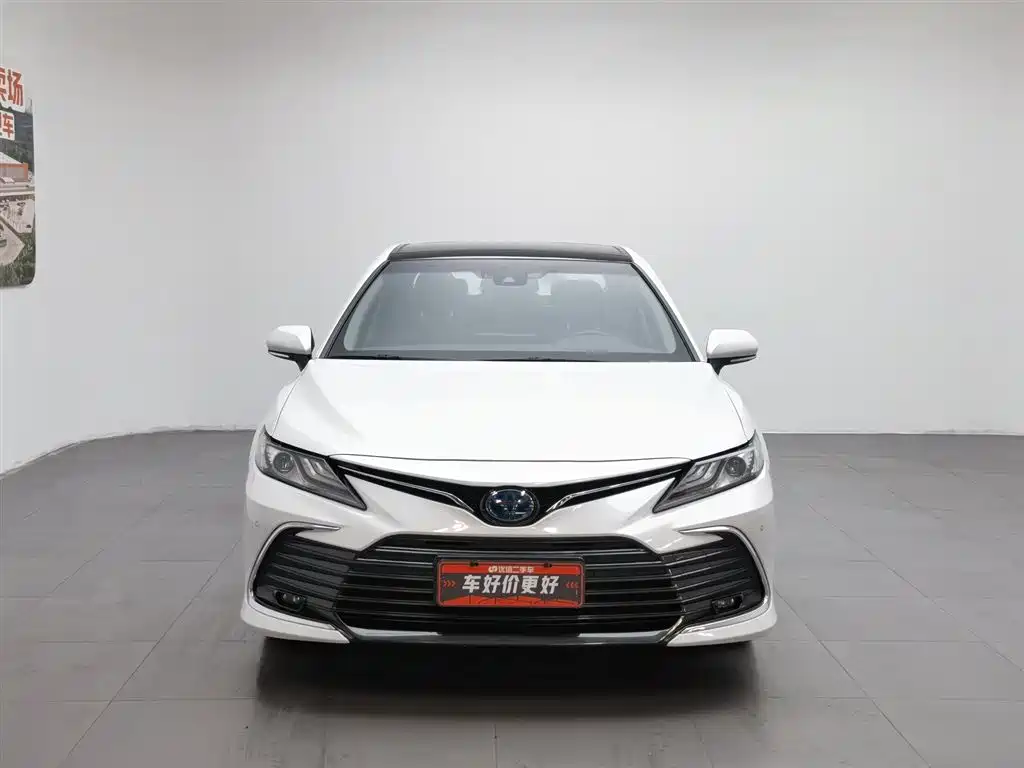 Toyota Camry 2021 — фото 3