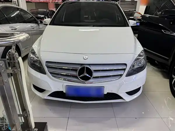 Mercedes-Benz B-Class 2012