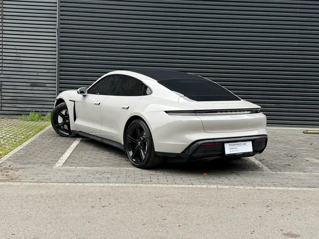 Porsche Taycan 2020 — фото 7